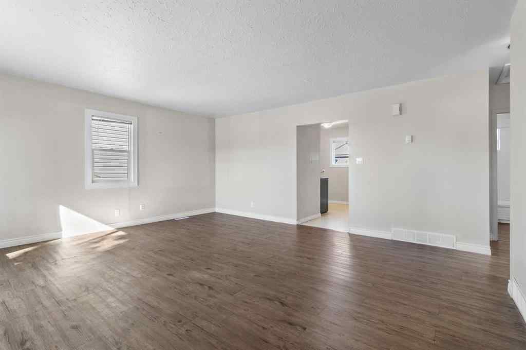 MLS® A2261785 - 5120 47 Street  in Central Innisfail Innisfail, Residential