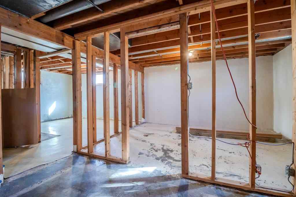 MLS® A2261785 - 5120 47 Street  in Central Innisfail Innisfail, Residential