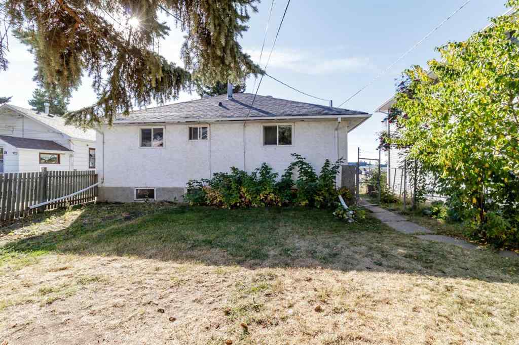 MLS® A2261785 - 5120 47 Street  in Central Innisfail Innisfail, Residential