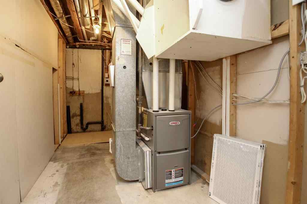 MLS® A2261795 - 6318 Horn Street  in Highland Green Red Deer, Residential