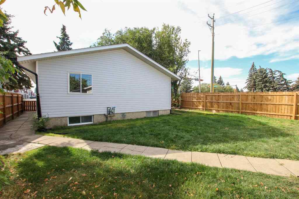 MLS® A2261795 - 6318 Horn Street  in Highland Green Red Deer, Residential