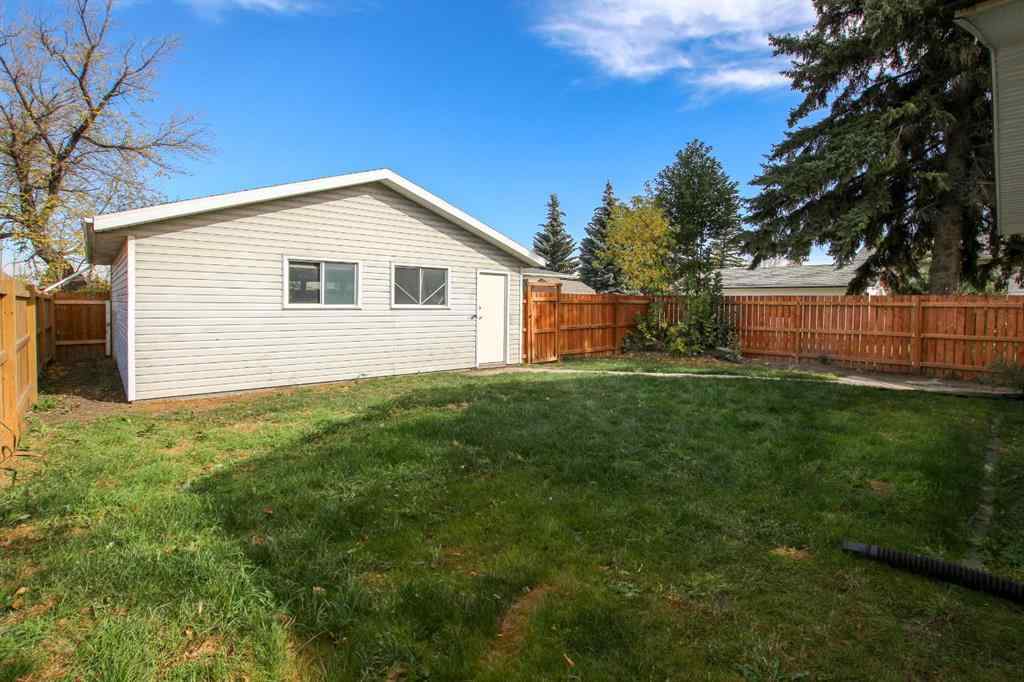 MLS® A2261795 - 6318 Horn Street  in Highland Green Red Deer, Residential