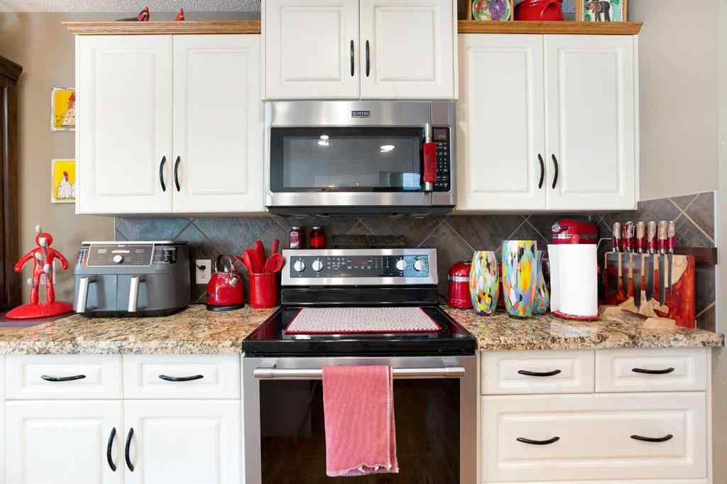 MLS® A2261796 - 196 Brightondale Close SE in New Brighton Calgary, Residential