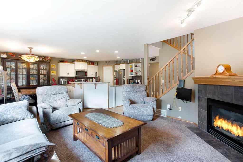 MLS® A2261796 - 196 Brightondale Close SE in New Brighton Calgary, Residential