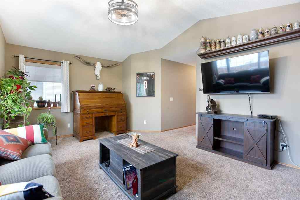 MLS® A2261796 - 196 Brightondale Close SE in New Brighton Calgary, Residential