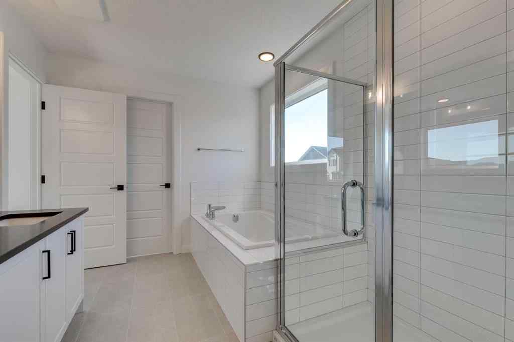 MLS® A2261800 - 52 Dawson Wharf Mount  in Dawson\'s Landing Chestermere, Residential