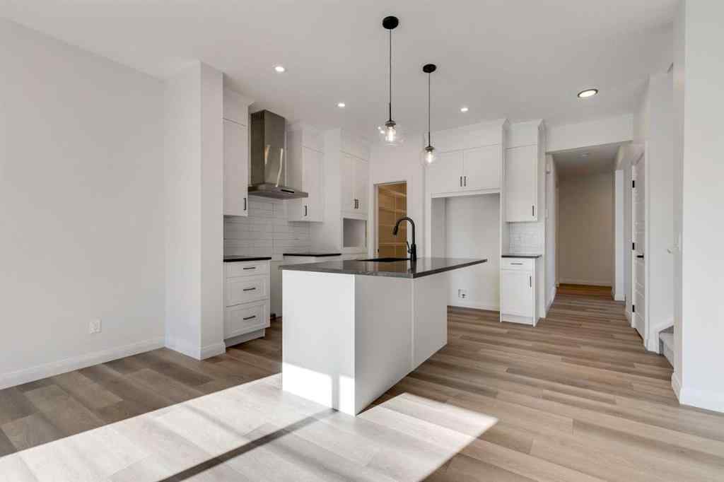 MLS® A2261800 - 52 Dawson Wharf Mount  in Dawson\'s Landing Chestermere, Residential