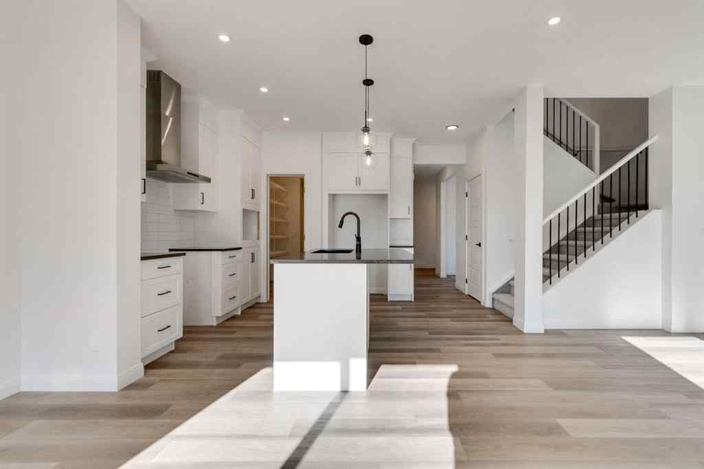 MLS® A2261800 - 52 Dawson Wharf Mount  in Dawson\'s Landing Chestermere, Residential