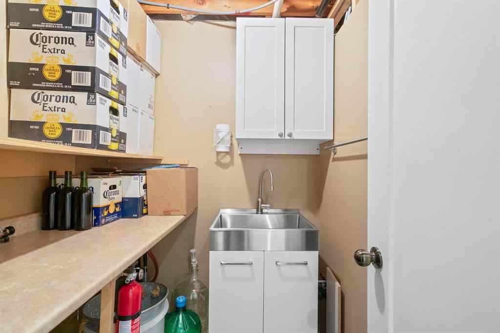 MLS® A2261802 - 416 Meadowbrook Bay SE in Meadowbrook Airdrie, Residential