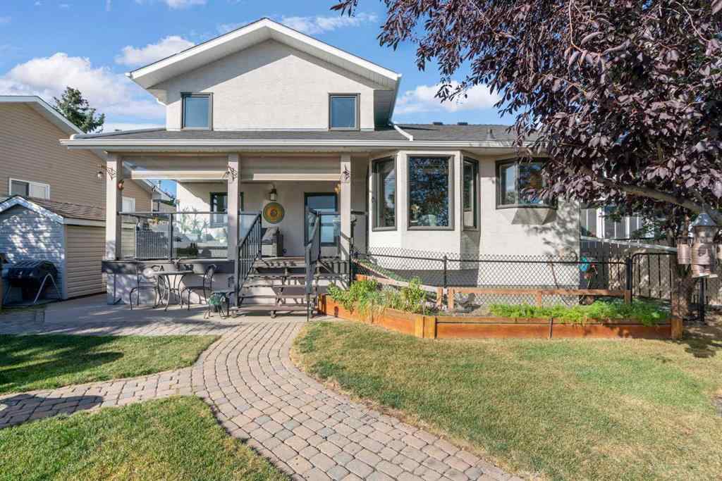 MLS® A2261802 - 416 Meadowbrook Bay SE in Meadowbrook Airdrie, Residential