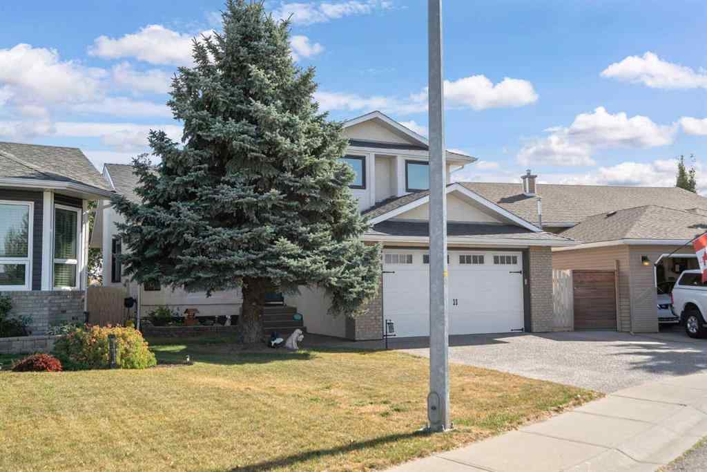 MLS® A2261802 - 416 Meadowbrook Bay SE in Meadowbrook Airdrie, Residential