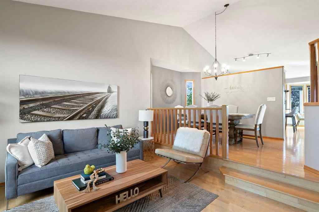 MLS® A2261802 - 416 Meadowbrook Bay SE in Meadowbrook Airdrie, Residential