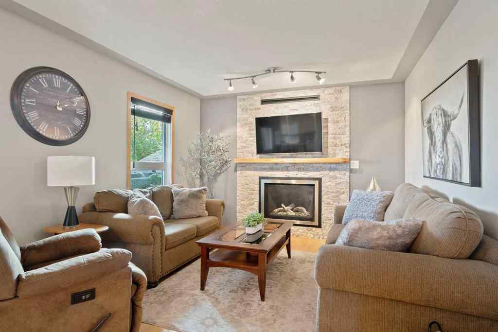 MLS® A2261802 - 416 Meadowbrook Bay SE in Meadowbrook Airdrie, Residential