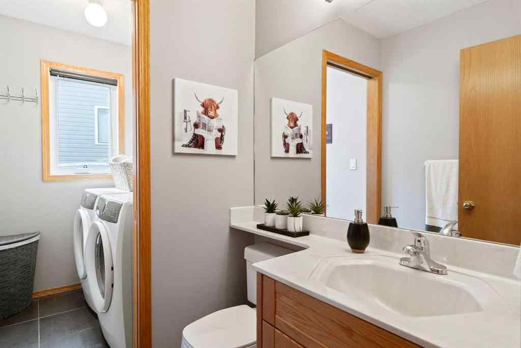 MLS® A2261802 - 416 Meadowbrook Bay SE in Meadowbrook Airdrie, Residential