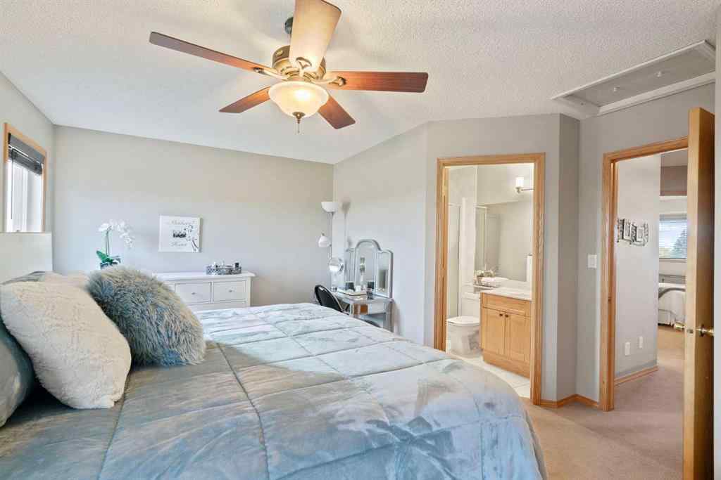 MLS® A2261802 - 416 Meadowbrook Bay SE in Meadowbrook Airdrie, Residential