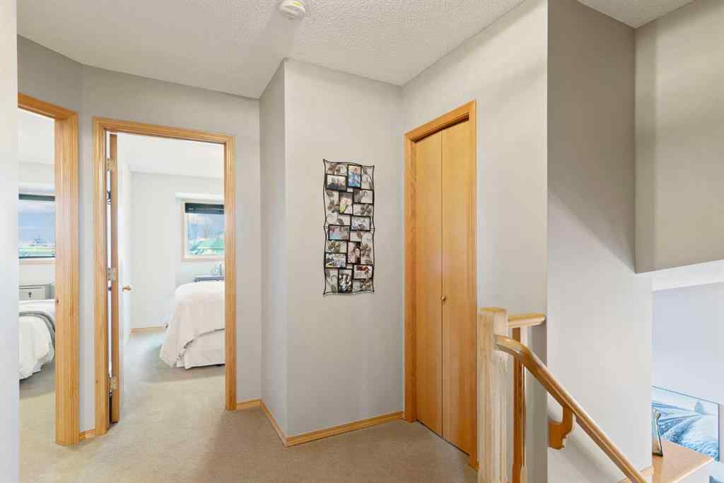 MLS® A2261802 - 416 Meadowbrook Bay SE in Meadowbrook Airdrie, Residential