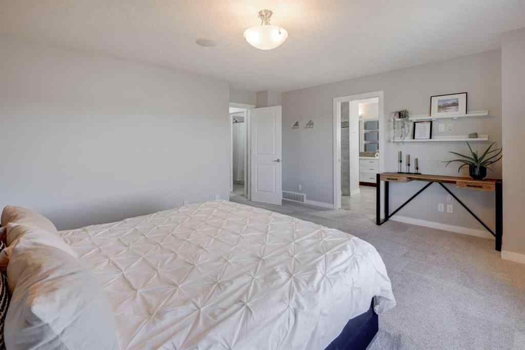 MLS® A2261816 - 213 Kingsmere Cove SE in Kings Heights Airdrie, Residential