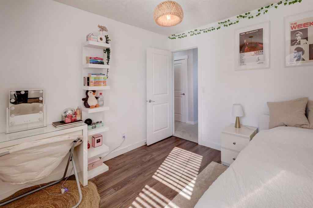 MLS® A2261816 - 213 Kingsmere Cove SE in Kings Heights Airdrie, Residential