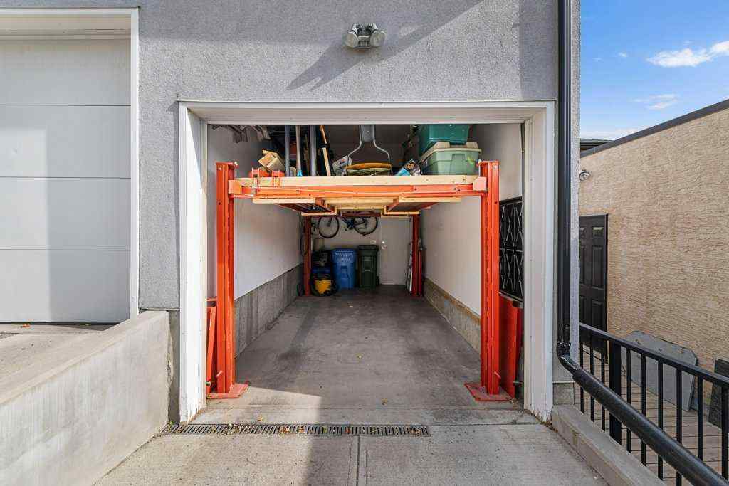 MLS® A2261821 - Unit #2 713 5 Street NE in Renfrew Calgary, Residential