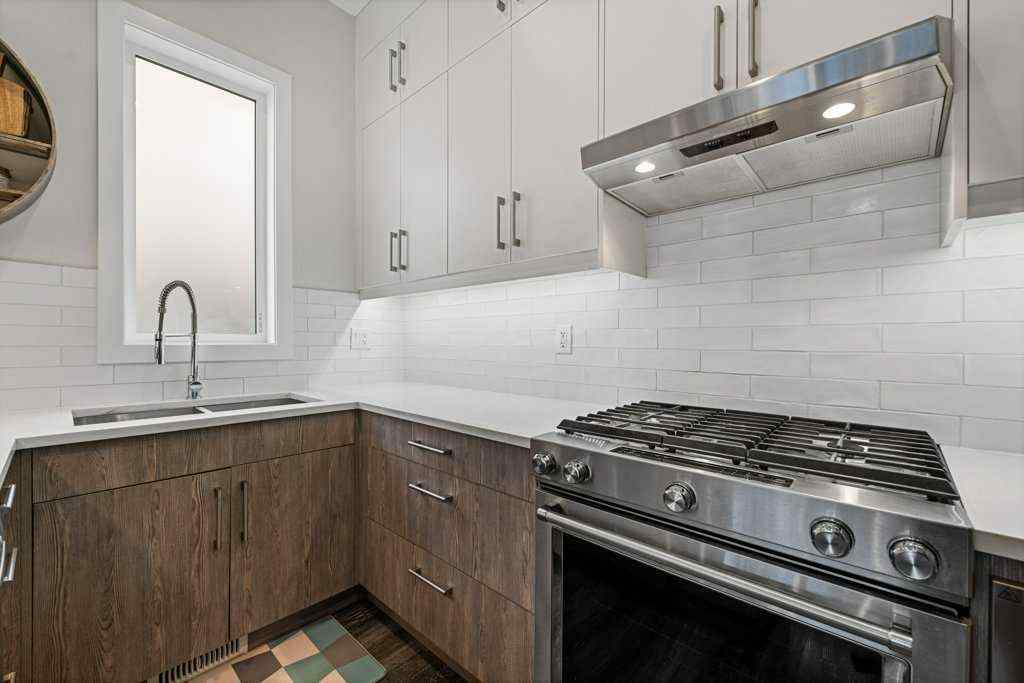 MLS® A2261821 - Unit #2 713 5 Street NE in Renfrew Calgary, Residential