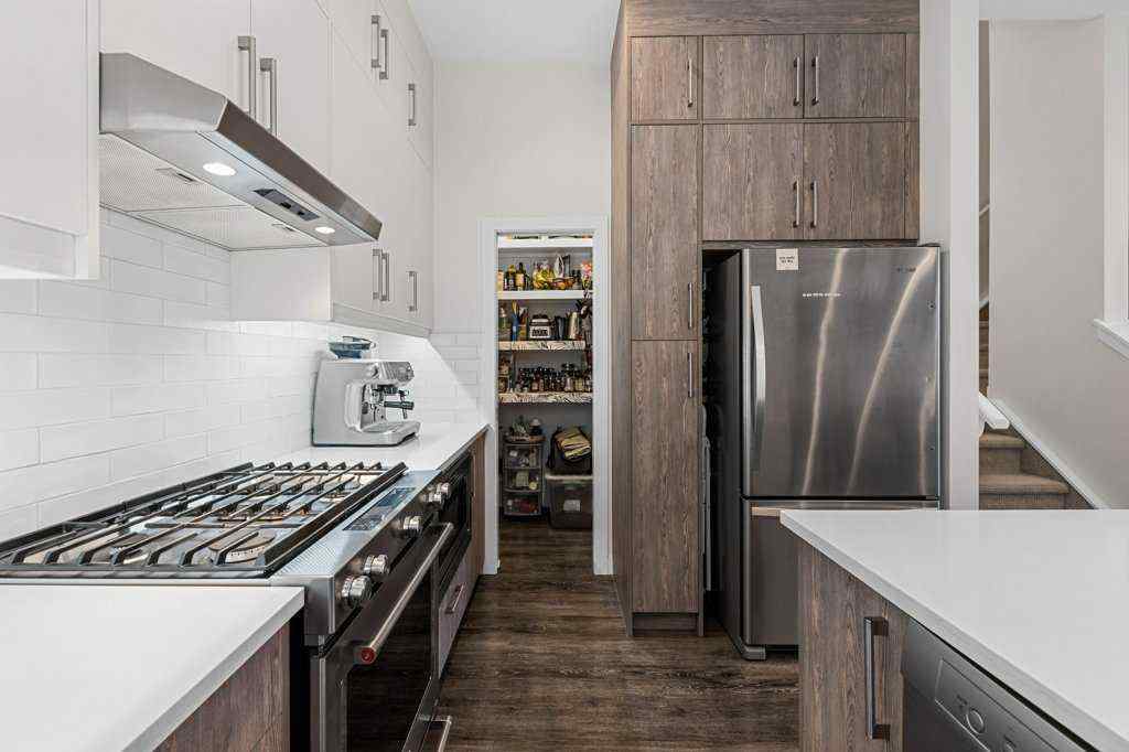 MLS® A2261821 - Unit #2 713 5 Street NE in Renfrew Calgary, Residential