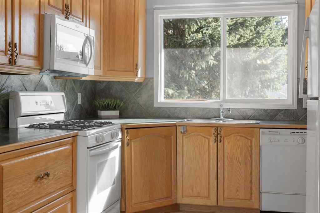 MLS® A2261828 - 461 78 Avenue NE in Huntington Hills Calgary, Residential