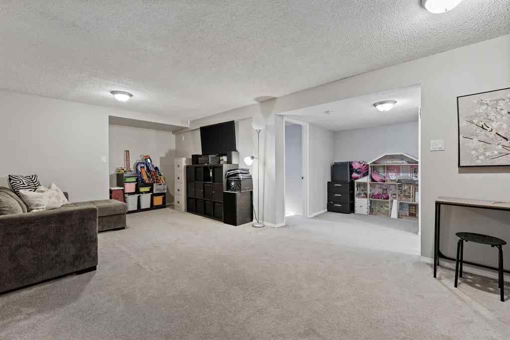 MLS® A2261840 - 832 68 Avenue SW in Kingsland Calgary, Residential