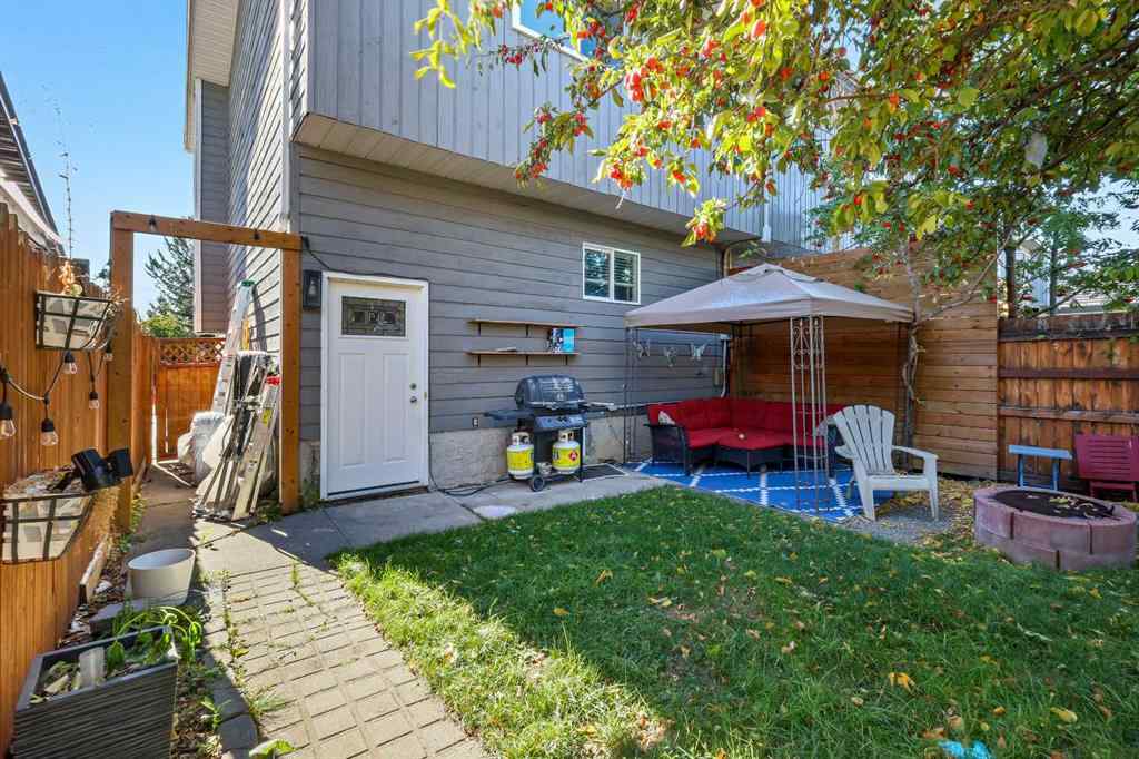 MLS® A2261840 - 832 68 Avenue SW in Kingsland Calgary, Residential