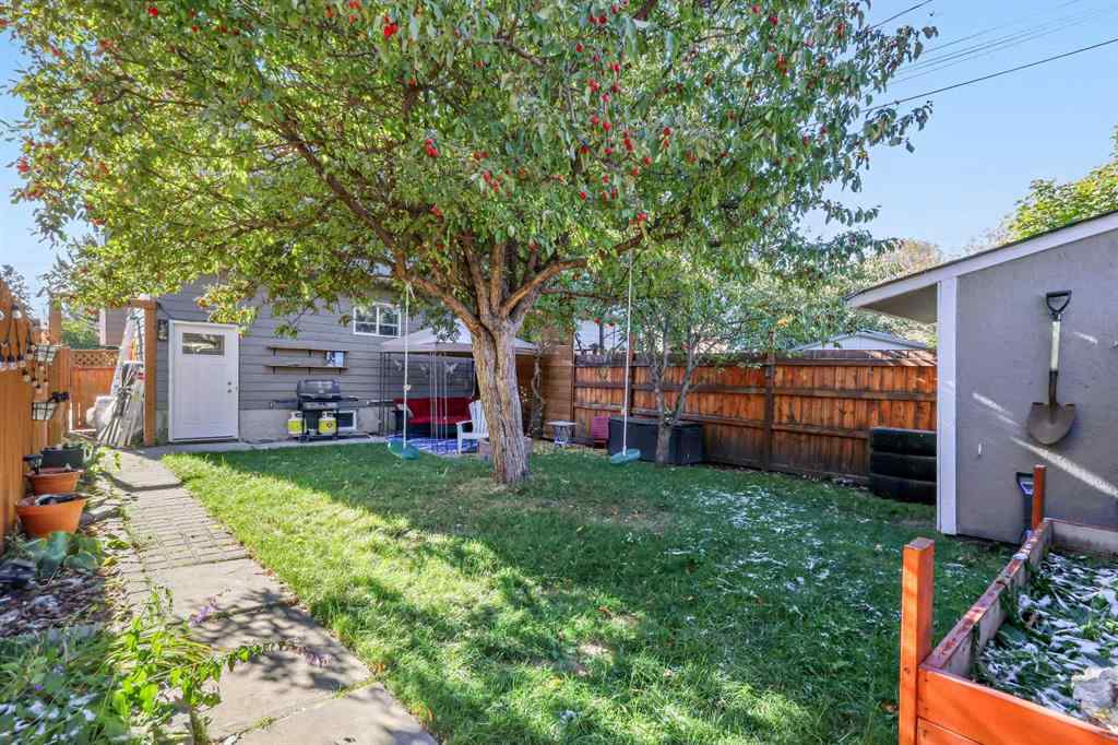 MLS® A2261840 - 832 68 Avenue SW in Kingsland Calgary, Residential