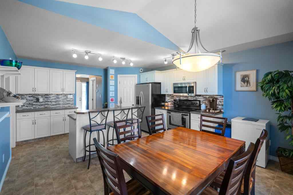 MLS® A2261846 - 7418 46 Avenue  in West Park Camrose, Residential