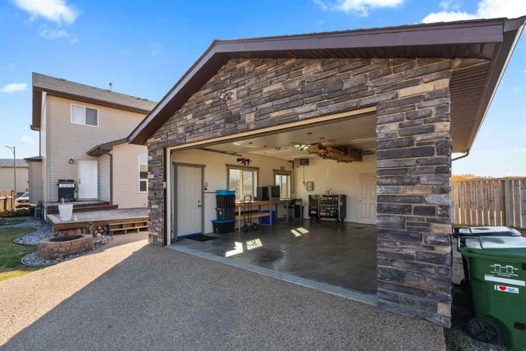 MLS® A2261846 - 7418 46 Avenue  in West Park Camrose, Residential