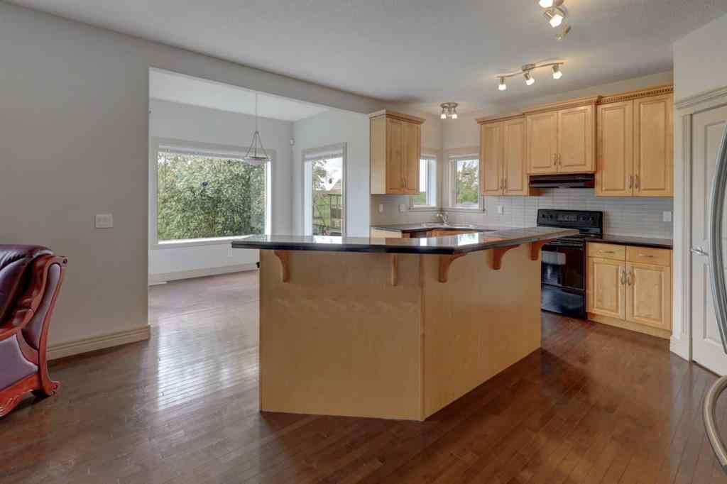 MLS® A2261850 - 112 Cougarstone Manor SW in Cougar Ridge Calgary, Residential