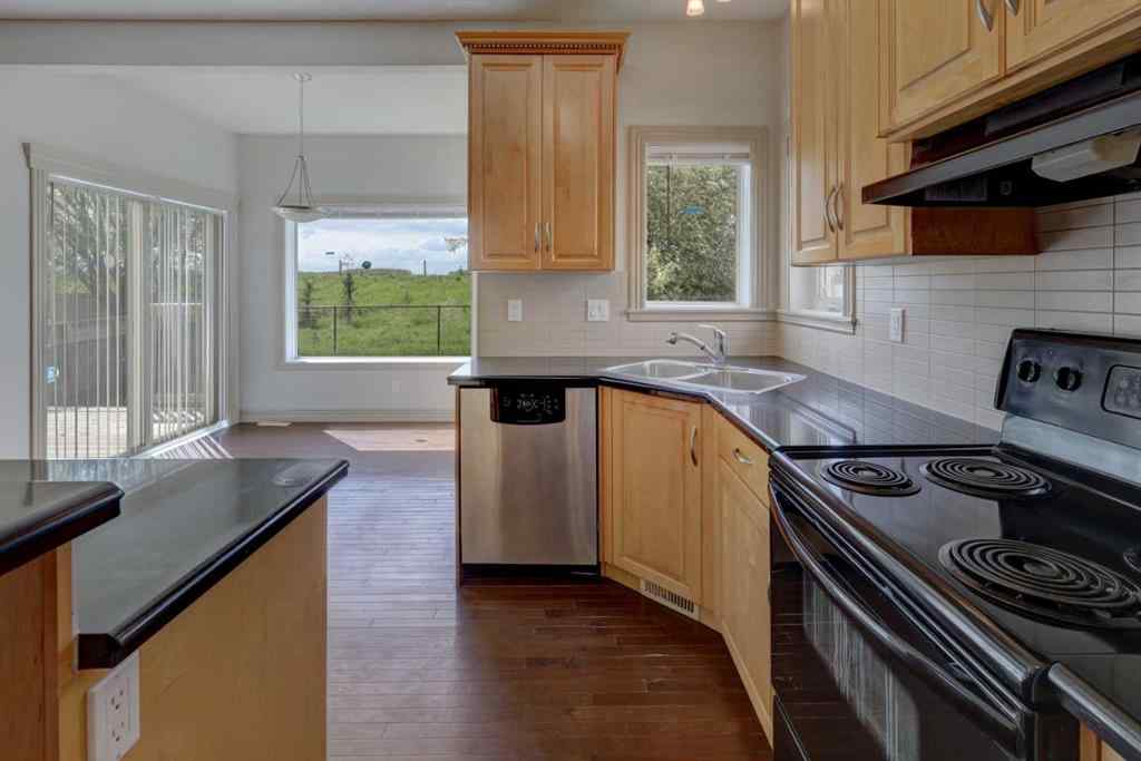 MLS® A2261850 - 112 Cougarstone Manor SW in Cougar Ridge Calgary, Residential