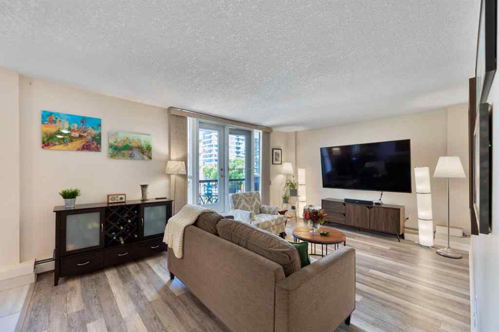 MLS® A2261852 - Unit #305 605 14 Avenue SW in Beltline Calgary, Residential