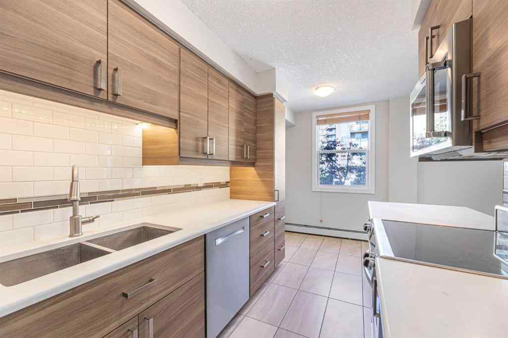 MLS® A2261852 - Unit #305 605 14 Avenue SW in Beltline Calgary, Residential