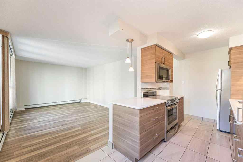 MLS® A2261852 - Unit #305 605 14 Avenue SW in Beltline Calgary, Residential