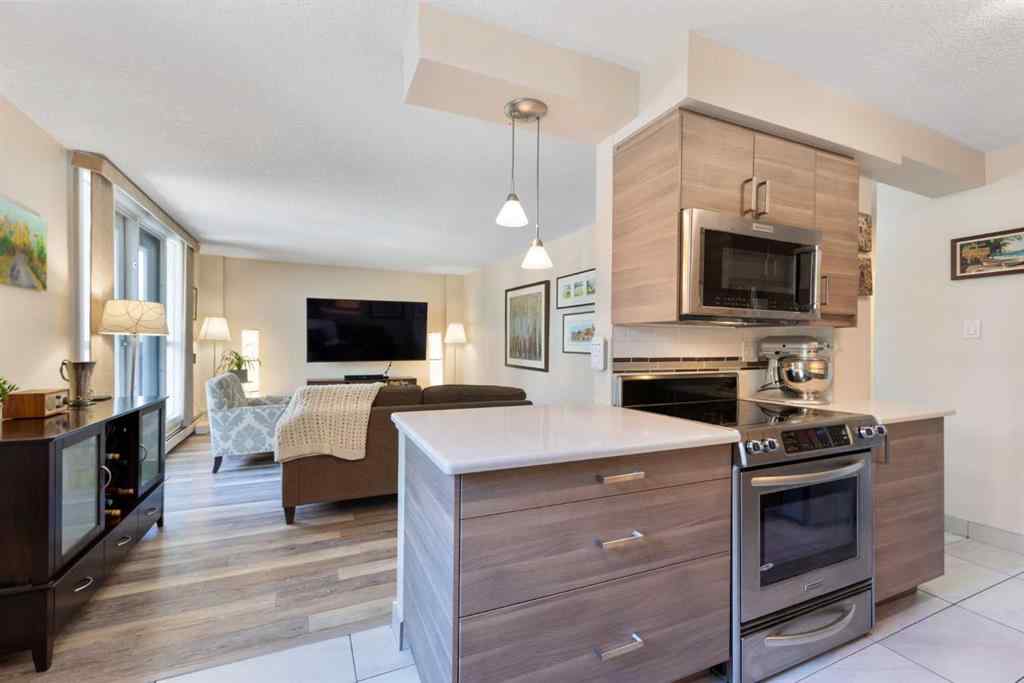 MLS® A2261852 - Unit #305 605 14 Avenue SW in Beltline Calgary, Residential