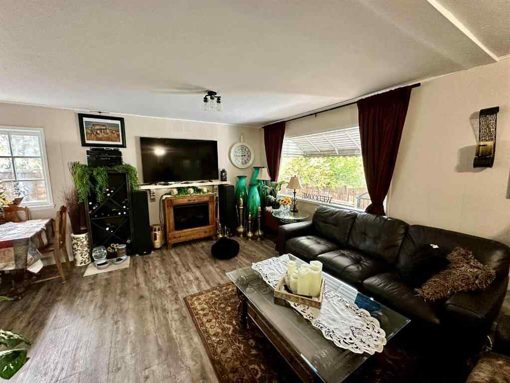 MLS® A2261857 - 4211 45 Street  in Riverside Ponoka, Residential