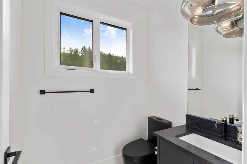 MLS® A2261859 - 467 Patterson Boulevard SW in Patterson Calgary, Residential