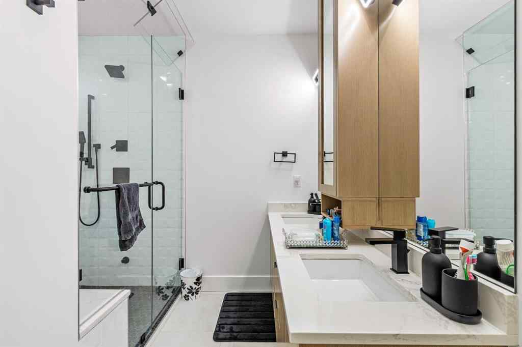 MLS® A2261859 - 467 Patterson Boulevard SW in Patterson Calgary, Residential