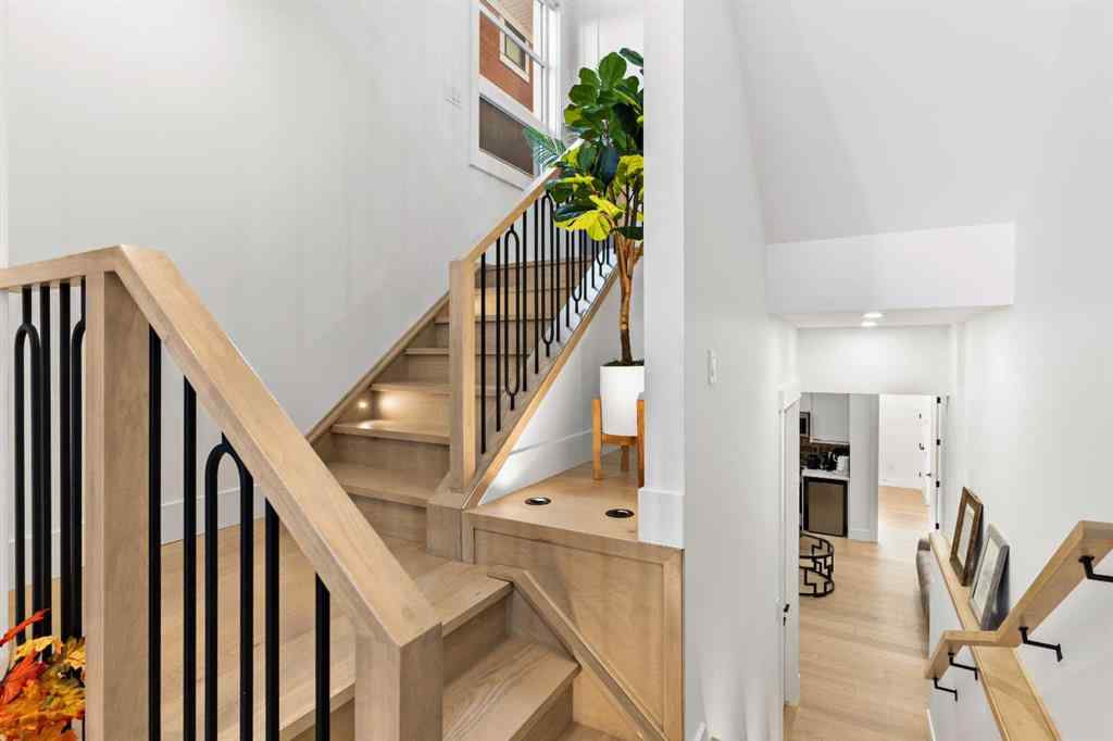 MLS® A2261859 - 467 Patterson Boulevard SW in Patterson Calgary, Residential