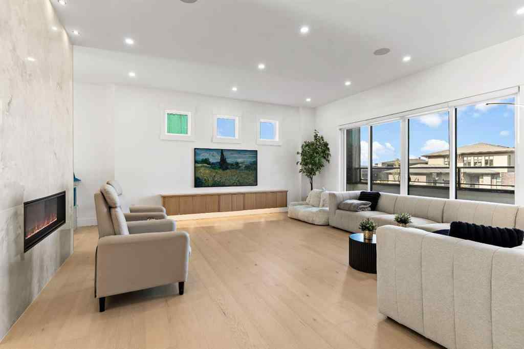 MLS® A2261859 - 467 Patterson Boulevard SW in Patterson Calgary, Residential