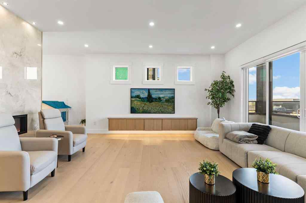 MLS® A2261859 - 467 Patterson Boulevard SW in Patterson Calgary, Residential