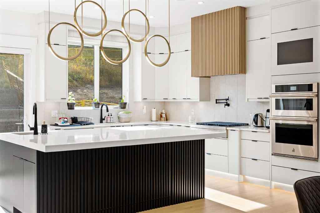 MLS® A2261859 - 467 Patterson Boulevard SW in Patterson Calgary, Residential