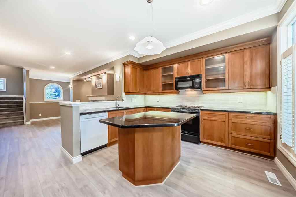 MLS® A2261870 - 1145 Cameron Avenue SW in Lower Mount Royal Calgary, Residential