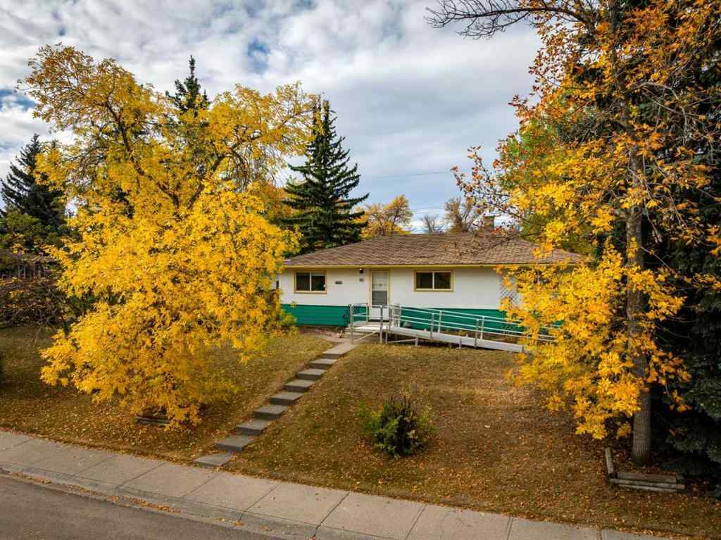 MLS® A2261873 - 111 Wimbledon Crescent SW in Wildwood Calgary, Residential