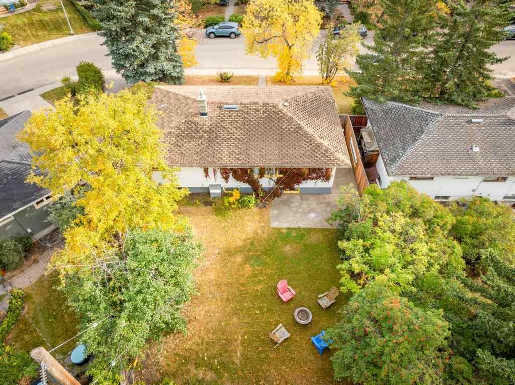 MLS® A2261873 - 111 Wimbledon Crescent SW in Wildwood Calgary, Residential