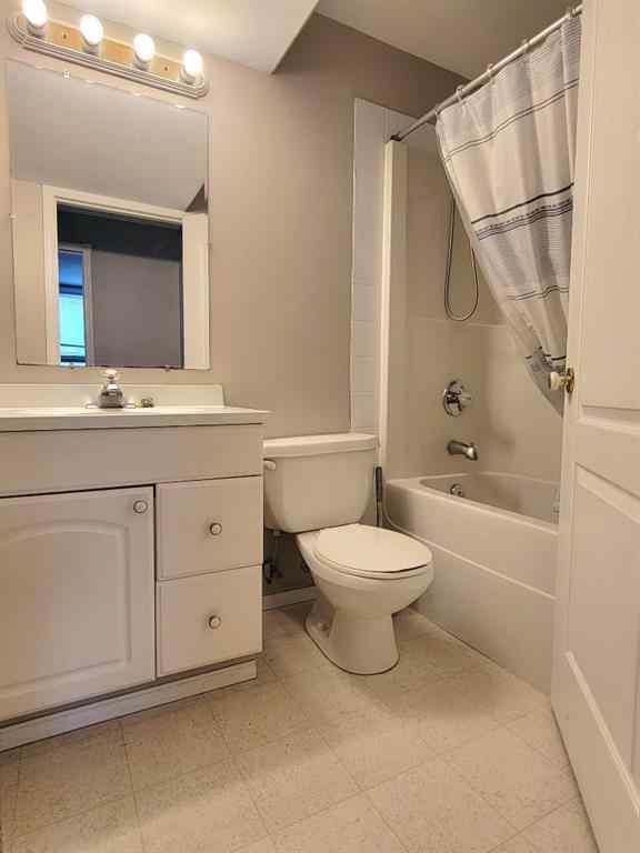 MLS® A2261891 - 11317 92B Street  in Summit Grande Prairie, Residential