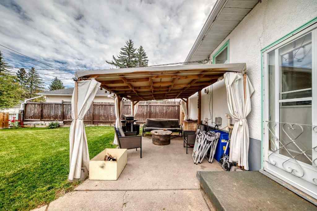 MLS® A2261893 - 126 Springwood Drive SW in Southwood Calgary, Residential