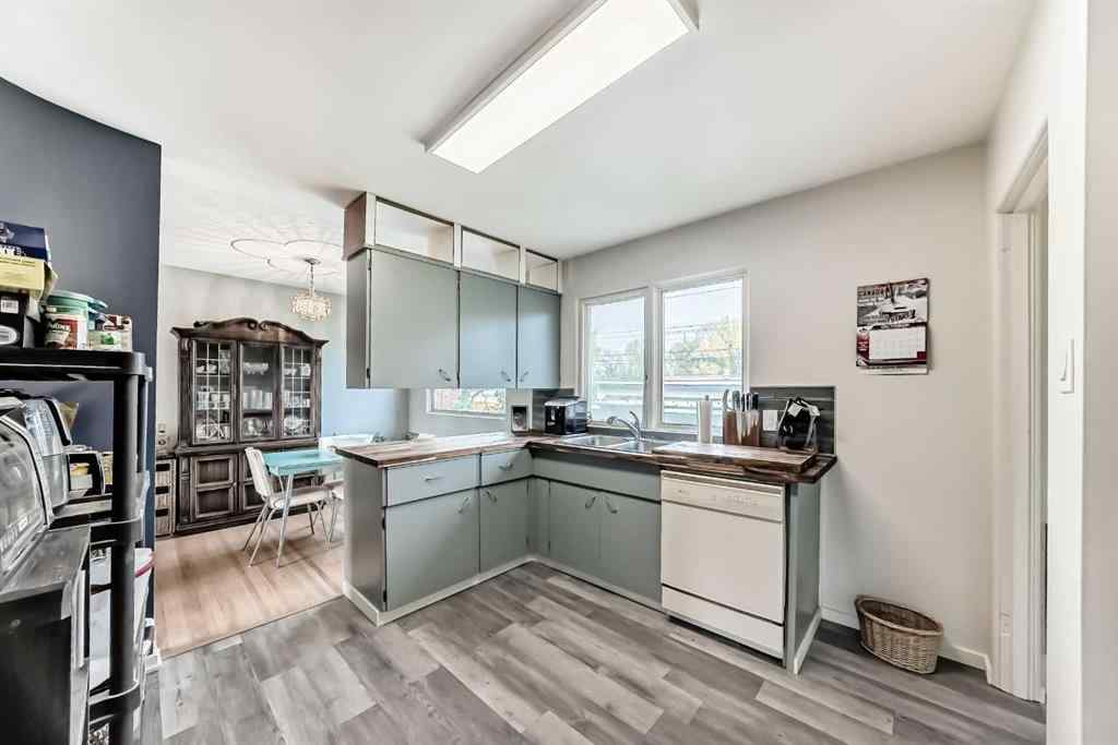 MLS® A2261893 - 126 Springwood Drive SW in Southwood Calgary, Residential